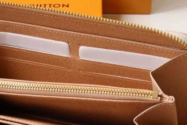 LV Wallets 4178G-0073