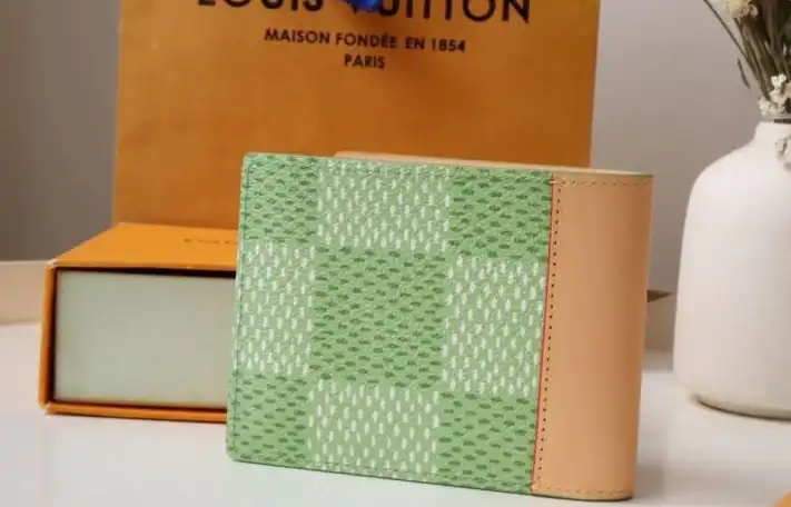 LV Wallets 4178G-0078