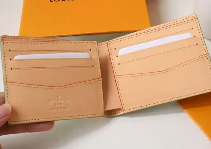 LV Wallets 4178G-0078