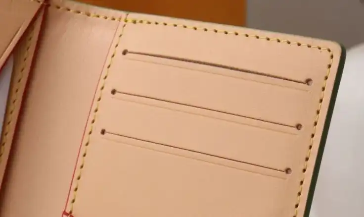 LV Wallets 4178G-0079