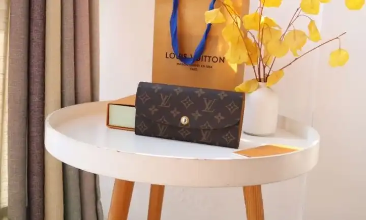 LV Wallets 4178G-0081