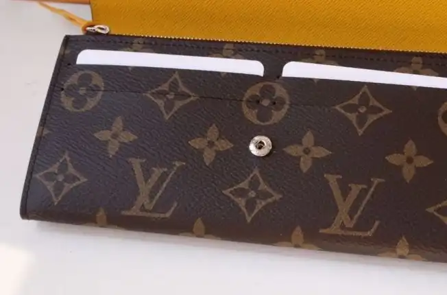 LV Wallets 4178G-0081