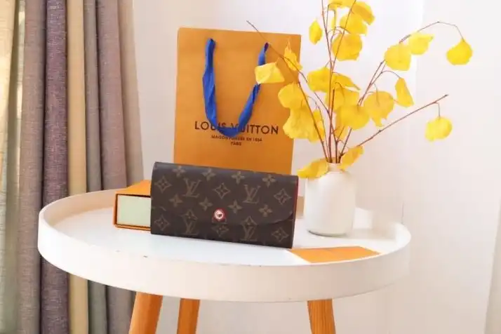 LV Wallets 4178G-0083