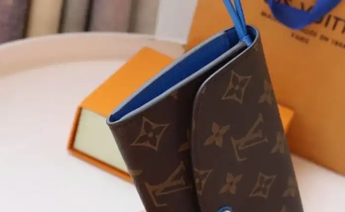 LV Wallets 4178G-0084
