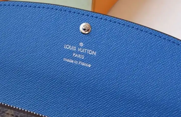 LV Wallets 4178G-0084