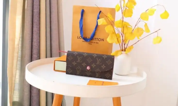 LV Wallets 4178G-0085