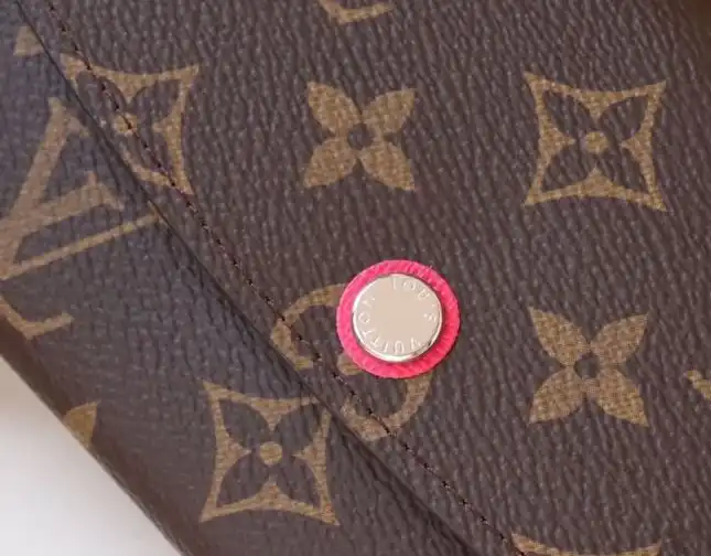 LV Wallets 4178G-0085