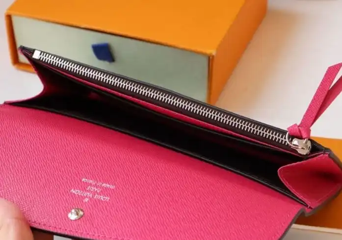 LV Wallets 4178G-0085