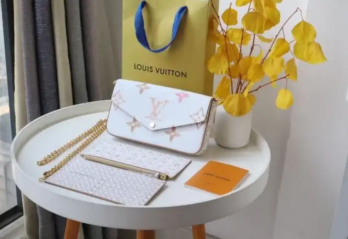 LV Wallets 4178G-0087