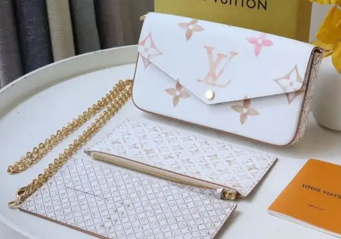 LV Wallets 4178G-0087