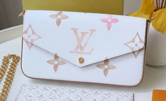 LV Wallets 4178G-0087