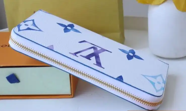 LV Wallets 4178G-0088