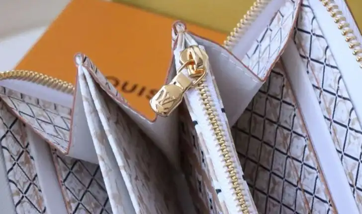 LV Wallets 4178G-0089