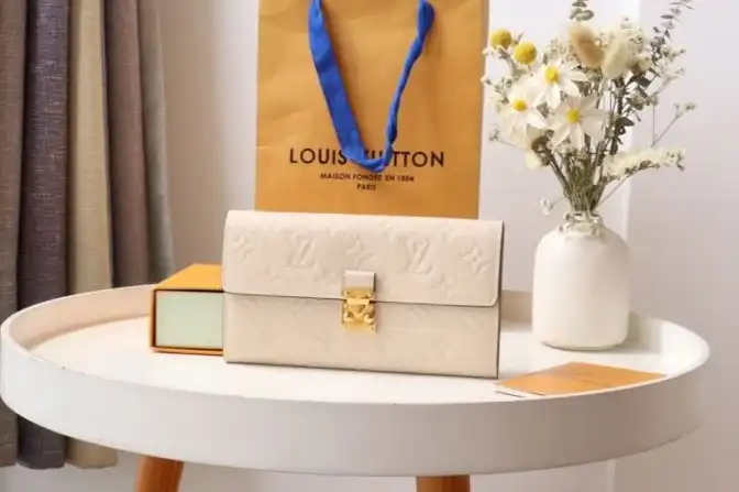 LV Wallets 4178G-0093