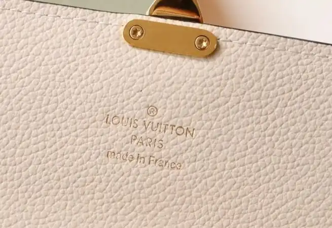 LV Wallets 4178G-0093