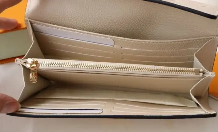 LV Wallets 4178G-0093