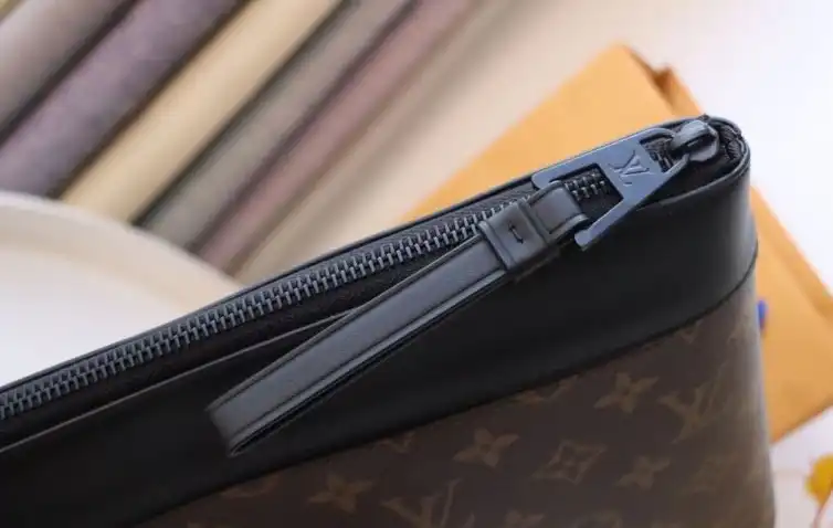 LV Clutch Bags 4178G-0097
