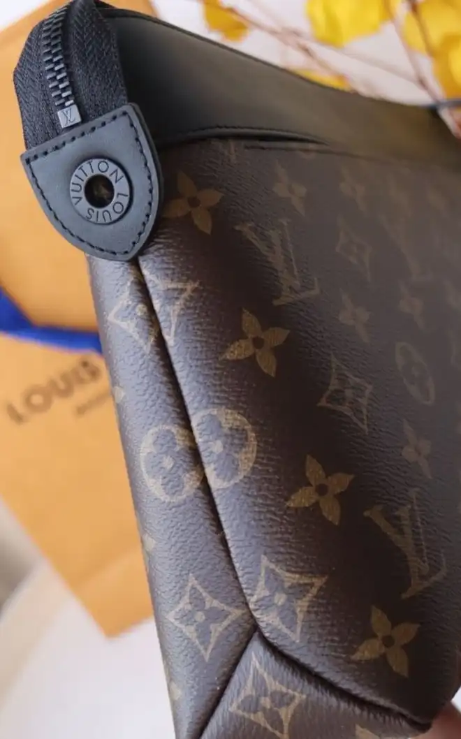 LV Clutch Bags 4178G-0097