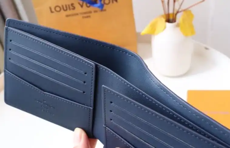 LV Wallets 4178G-0101