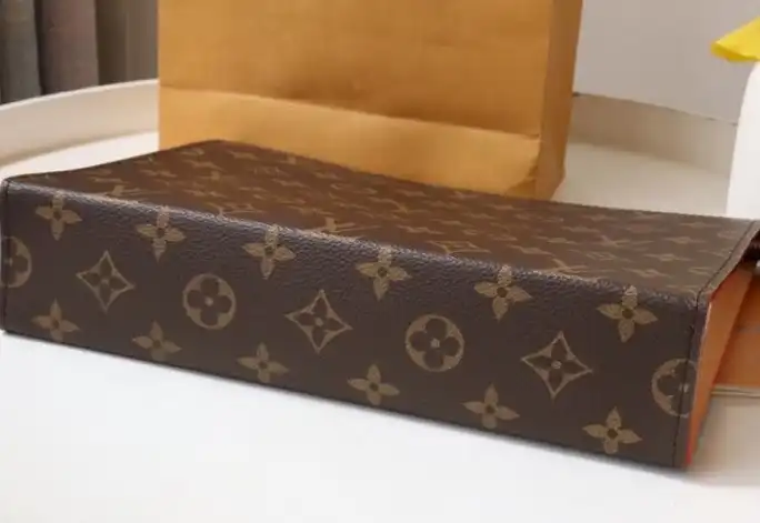 LV Clutch Bags 4178G-0102