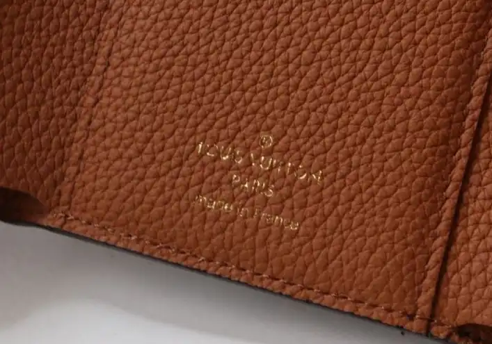 LV Wallets 4178G-0103