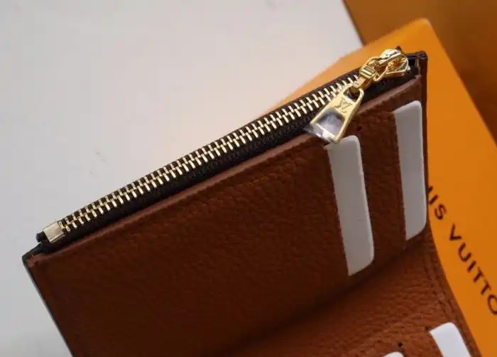 LV Wallets 4178G-0103