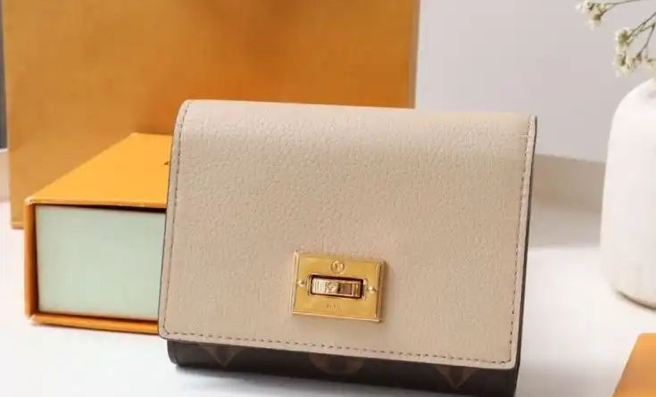 LV Wallets 4178G-0104