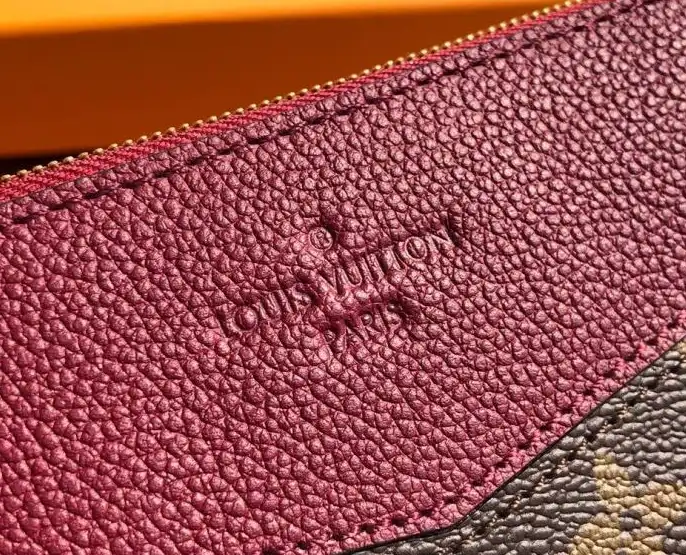LV Clutch Bags 4178G-0107