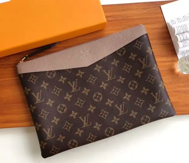 LV Clutch Bags 4178G-0109