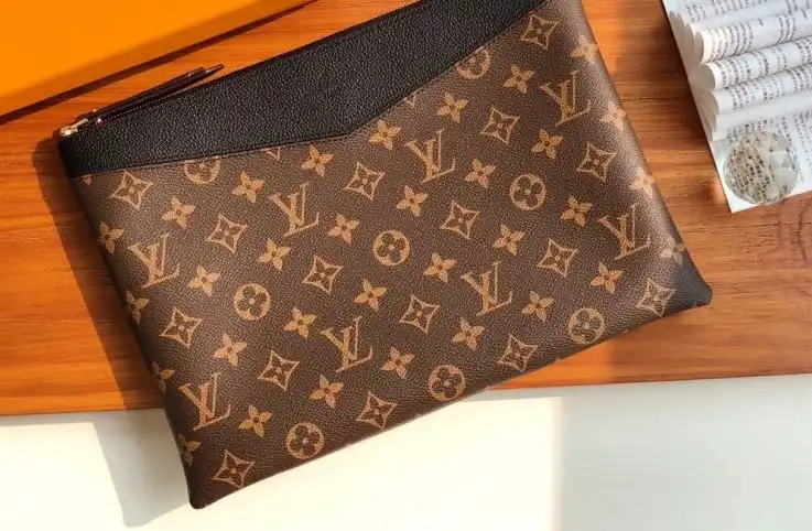 LV Clutch Bags 4178G-0110
