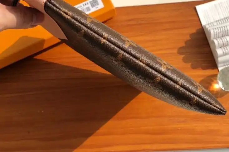 LV Clutch Bags 4178G-0111
