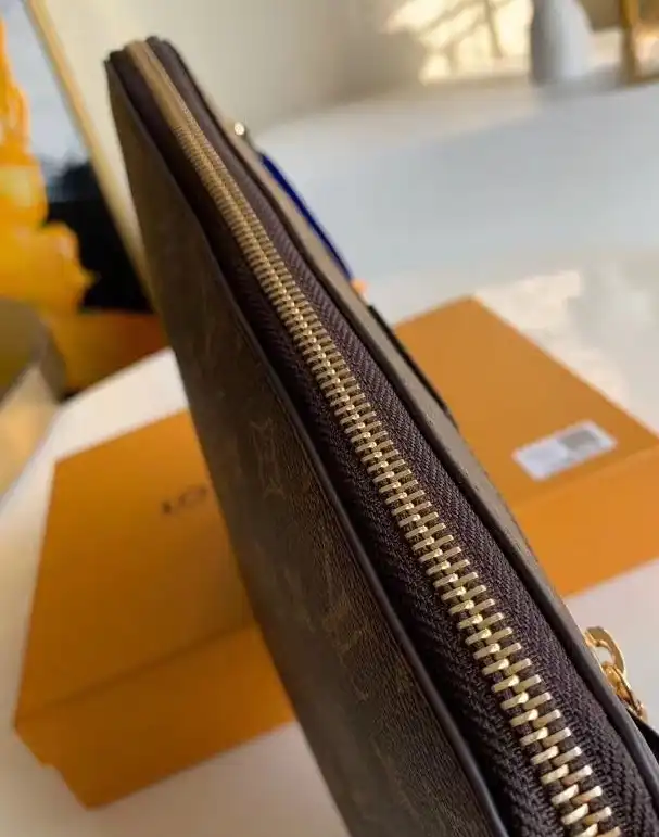 LV Clutch Bags 4178G-0114