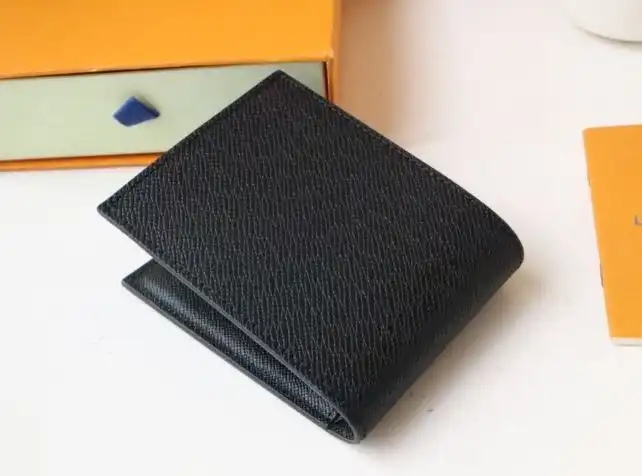 LV Wallets 4178G-0115
