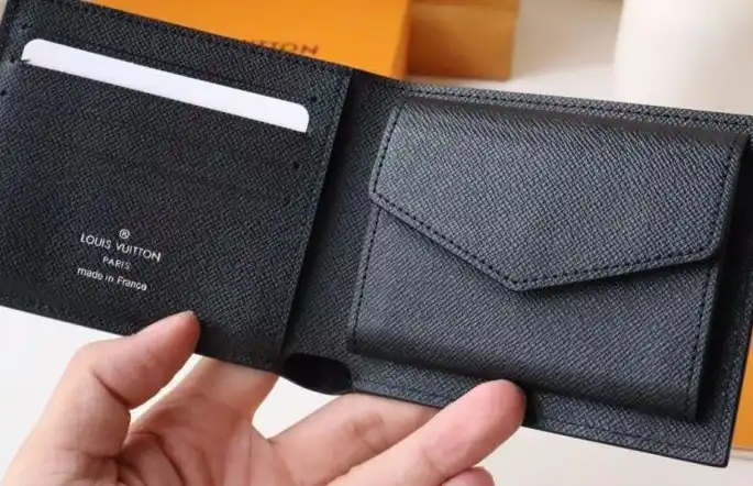 LV Wallets 4178G-0115