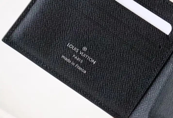 LV Wallets 4178G-0115