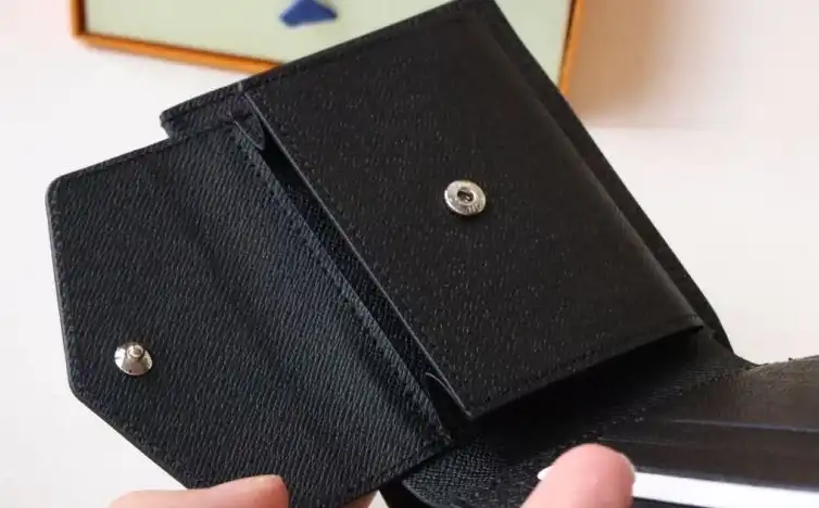 LV Wallets 4178G-0115