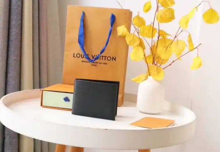 LV Wallets 4178G-0116