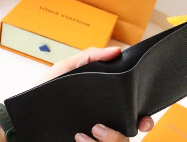 LV Wallets 4178G-0116