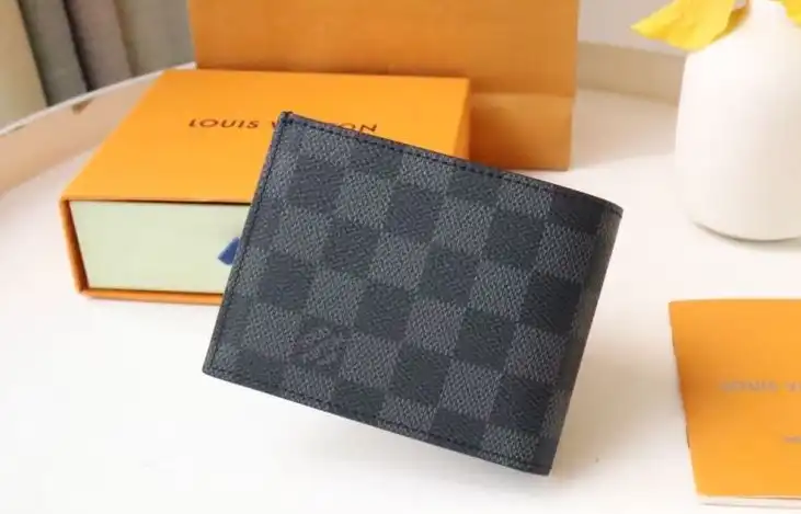 LV Wallets 4178G-0117