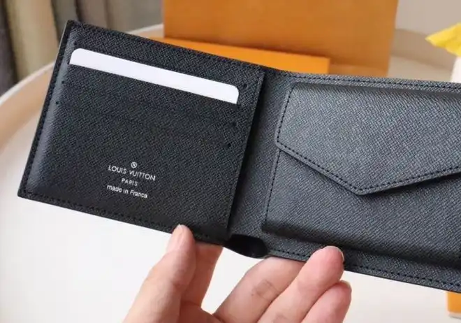 LV Wallets 4178G-0118