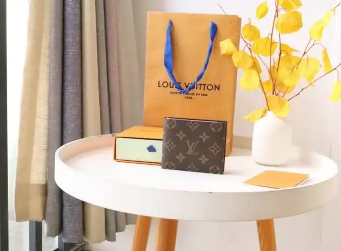 LV Wallets 4178G-0119