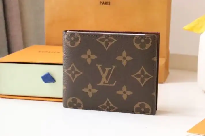 LV Wallets 4178G-0119