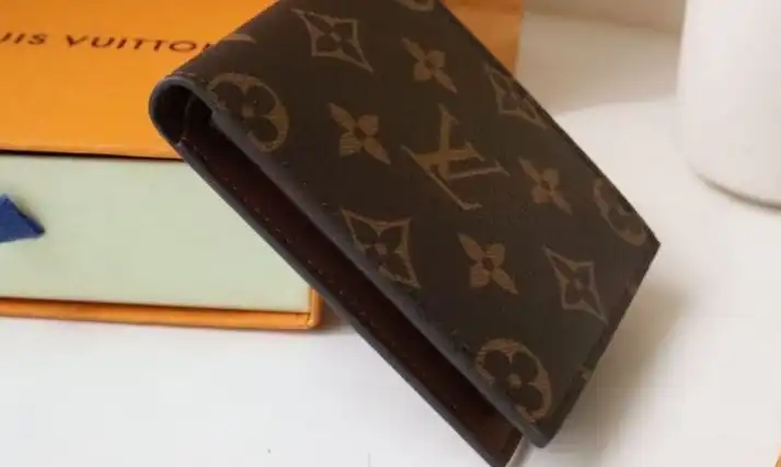 LV Wallets 4178G-0119