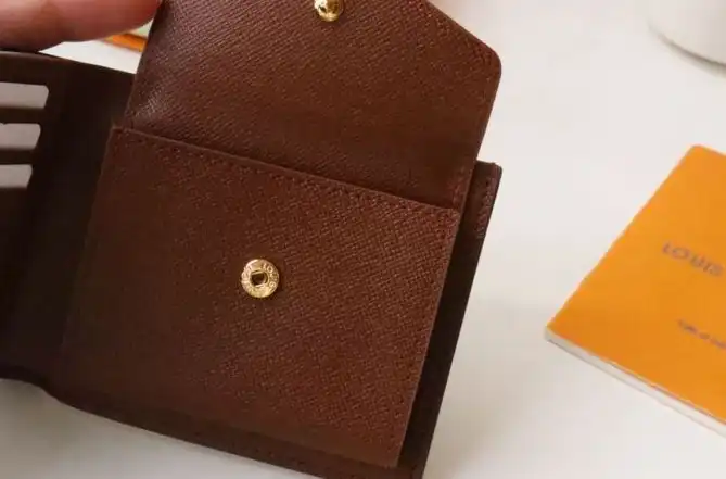 LV Wallets 4178G-0119