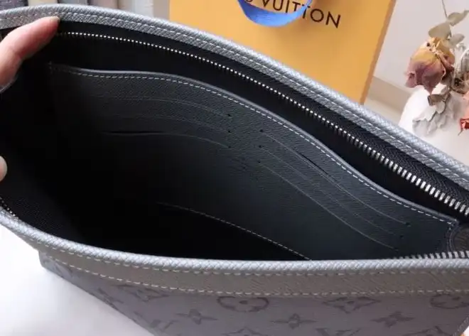 LV Clutch Bags 4178G-0120