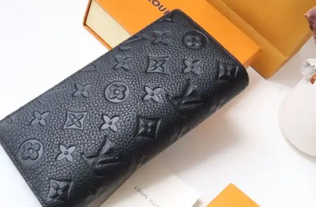 LV Wallets 4178G-0121