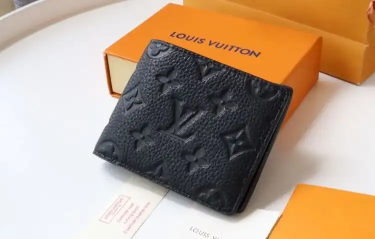 LV Wallets 4178G-0122