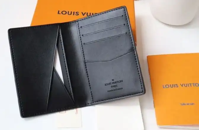 LV Wallets 4178G-0123