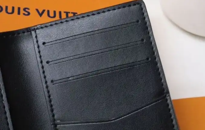 LV Wallets 4178G-0123