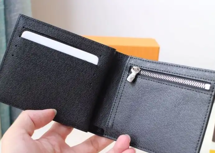 LV Wallets 4178G-0124